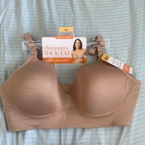 NWT- wire free back fat eliminating light and natural lift Warner’s 38C bra, OBO